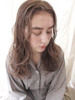 コス(kos) ハイトーンなスモーキーミルクベージュ