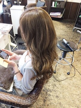 フェリシータ 緑地公園店(felicita) キラ髪イルミナカラー♪センターパートハニーヘア