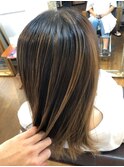 ベージュ系バレイヤージュカラー