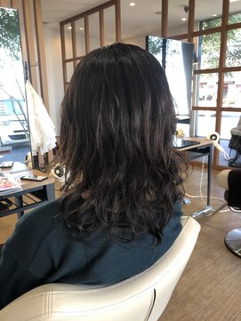 ベルポートヘア(Bellport hair) ミディアムレイヤースタイル