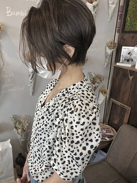 バンビ プライベート サロン(Bambi private salon) 前下がりすっきりショート*透明感モカグレージュ＊Bambi松平愛