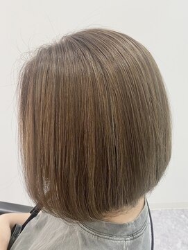 エレノア 自由が丘ANNEX(Eleanor) ショートカット/ショートボブ/脱白髪染めハイライト/白髪ぼかし