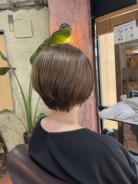 ロッソバイアルター 鎌取(ROSSO by aL-ter) 【黒髪/グレーベージュ/レイヤーロング】千葉香奈