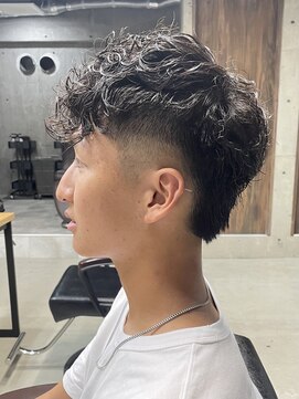 フイ 自由が丘(men's salon Hui) メンズ/アップバング/ツーブロックマッシュ/束感ショート波巻き