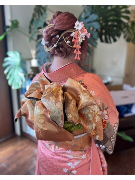 ドゥーヘアー(Doux Hair) シニヨン