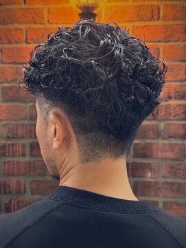 プレミアムバーバー 目黒店(PREMIUM BARBER produce by HIRO GINZA) 流行！スペインカール