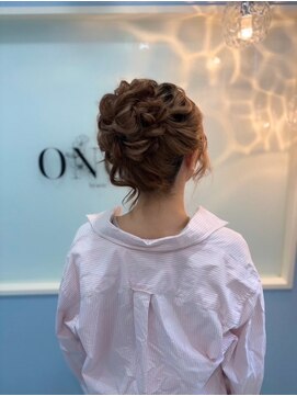 ワンス バイ エメ(ONCE by am'e) おだんごアップ