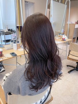 フルールバイアヴァンスクロス(Flulu by avance. cross) レイヤーカット、艶カラー、イルミナ