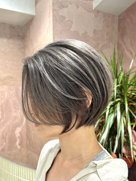 ロンドクロエ 横浜(Lond Chloe) ★ くすみベージュ/ハイライト/ショート/白髪ぼかし/小顔/横浜