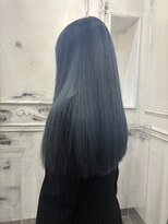 カムジーヘッドカミノウラ(COMEGHEAD KAMINOURA)&nbsp;透明感ブルーグレーカラー × 韓国風ストレートヘア