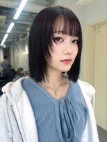 ジゼル 梅田(GiseL)&nbsp;ミディアムレイヤースタイル 似合わせカット 透明感カラー 10代