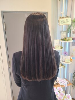 ヘアーアンドネイルフォレスト(Hair&Nail FOREST.)の写真/髪に優しい+自然が一番うれしい♪季節の風になびいてさらさら☆憧れの“ナチュラルストレート”へ一直線☆