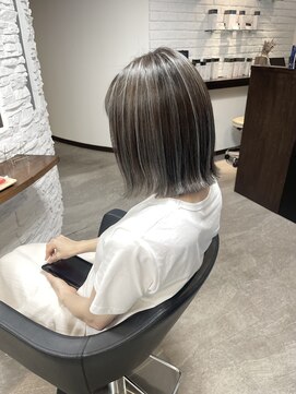 リリ(RiRi) グレージュ 細めハイライト