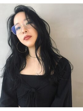 ジーナ(XENA) ブラックレイヤースタイル