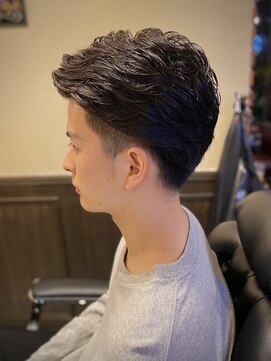 バレス 田町(BALES) [スキンフェード/ツイストスパイラル/田町]