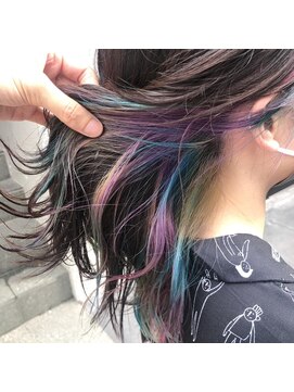 ビヨンドイー(beyond E) イヤリングカラーブリリアントオーロラカラー