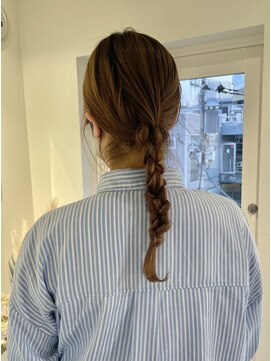 ロカ(roka) カジュアル編みおろしスタイル
