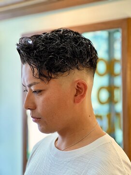 ローカルカットクラブ(Local Cut Club) 日本橋シチサンフェード