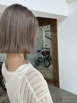 エムドットヘアーサロン(M. hair salon)&nbsp;【栗本浩司】外ハネ×グレージュ