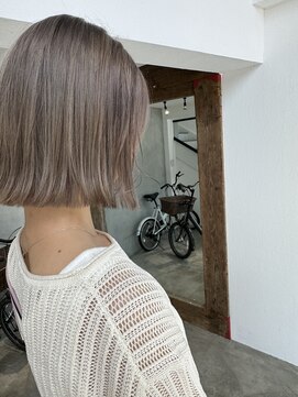 エムドットヘアーサロン(M. hair salon) 【栗本浩司】外ハネ×グレージュ