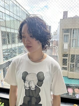 ビハインドザカーテン(BEHIND THE CURTAIN) セミディ×デザインウルフパーマ×ツイストスパイラルパーマ