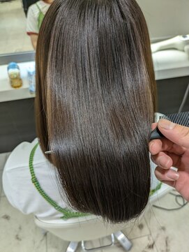 リザ(RIZA) カット、髪質改善カラー、髪質改善トリートメント