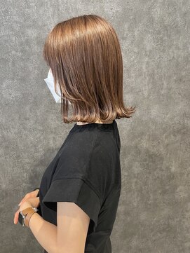 アンダーバーホワイト 泉佐野店(_WHITE) ☆切りっぱなしボブ　愛されショートボブ　小顔ボブ