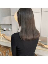 ミント(mint) スモーキーなアッシュグレージュ!赤味抑えて透明感◎