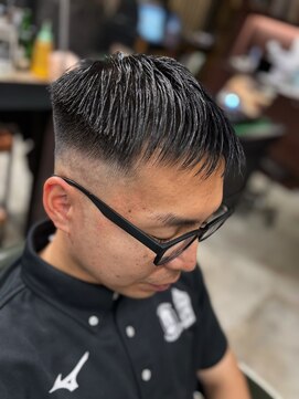 フォーコーナーズカットショップスリーセント 栄(FourCornersCutShop 3/cent) クロップスタイル