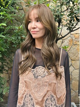 ナナナパレナ 梅田店(nanana parena)の写真/髪のお悩みや気になる白髪などお困りの方へ、経験豊富なスタイリストが丁寧に解決し理想のスタイルをご提供