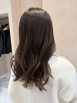 【中里恵梨】顔まわり/ミルクベージュ/艶感カラー/ミディアム