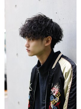 ルーシー 川越(LUCEY) センターパートフェザーパーマシャドウパーマメンズパーマ