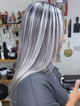 ブレイズヘアー(BLAZEhair) 【立体感バツグン】ホワイトバレイヤージュ×ブリーチ２回