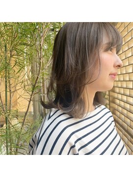 ローネス ギンザ(LONESS ginza) ウルフレイヤーで簡単オシャレスタイル◎《櫻田あゆみ》