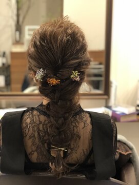 ヘアーズ スケッチ(hair's sketch) 網おろしアレンジ