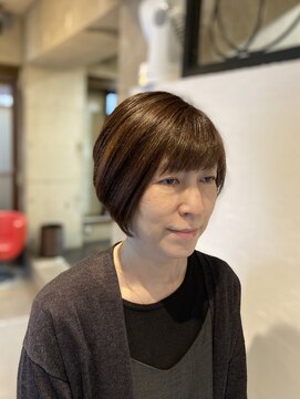 エイト(eighT-8) ショートボブ