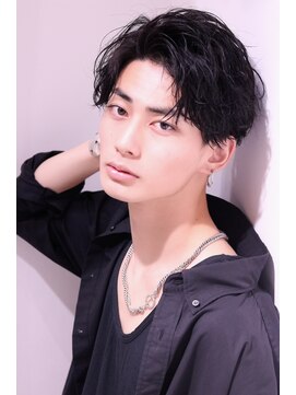 ネイビー(NAVY) メンズミディアム センターパートマッシュ スパイラルパーマ