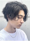 センターパート波巻きパーマ波巻きスパイラルパーマ緩めメンズ