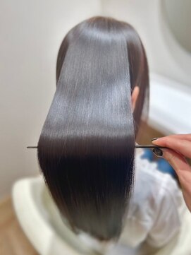 ヘアメディカルサロン 大阪梅田 髪質改善/トリートメント/ストレート/縮毛矯正
