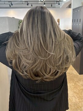 メリー オオサカ(Merly Osaka) greige balayage