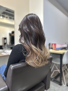 エレノア 渋谷公園通り店(Eleanor) ケアブリーチ/グラデーションカラー/髪質改善/渋谷