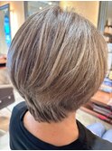 白髪ぼかしブリーチ ナチュラルアッシュベージュ