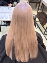 ロウル 池袋(LOWRL)&nbsp;光を纏う、ミルクティーグレージュ♪