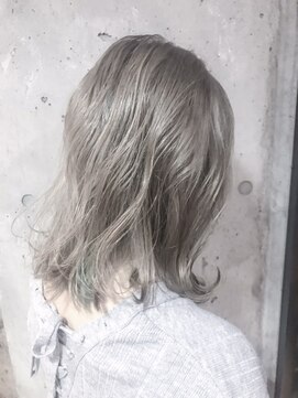 サロンドミルク 原宿(salon de MiLK) イルミナカーキ×ベージュ