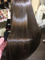 リアリス フレーゼ(Realis Fleuze)&nbsp;【Realis Fleuze】髪質改善艶髪トリートメント