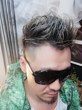 エターナル ETERNAL フェードカット&グレージュ