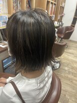 クネア(kunea)&nbsp;外はねハイライト/ くびれショート/暗髪