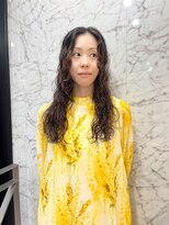 ニュアンス感のあるロングパーマ