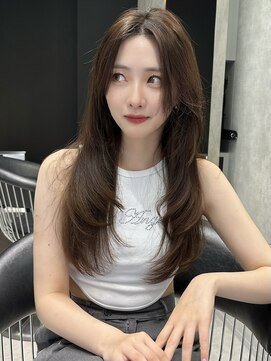 シティ(CITY) ワンカールで盛れるザクザクレイヤーカット 韓国ヘア ワンホン