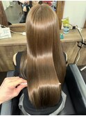髪質改善　髪質改善カラー　アッシュベージュ　艶感　ストレート